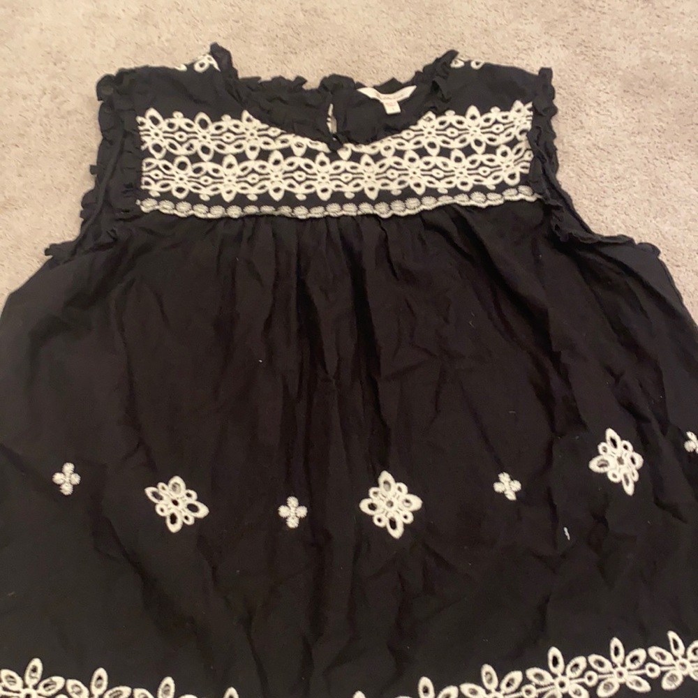 Sleeveless blouse